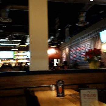 BJ's Restaurant & Brewhouse - New American Near Me - Valley Stream, New York