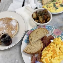 Fiore - 2-2-2 Home Fries Plain Pancake Omelette
