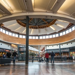 Centro Comercial Espai Gironès