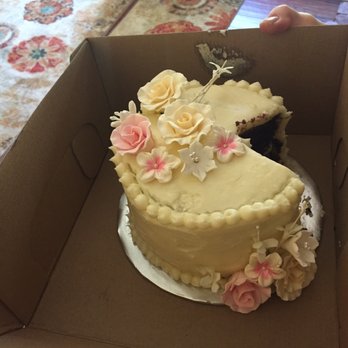 Simply Delish - This is the cake that Vonnie made - Bakeries Near Me - Sonora, California Simply Delish - This is the cake that Vonnie made - Bakeries Near Me - Sonora, California