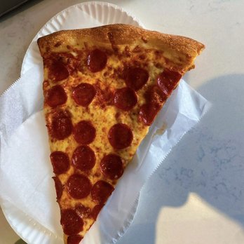 Pizza Bar Miami Beach - Pepperoni pizza - Pizza Near Me - Miami Beach, Florida