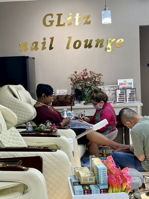 Glitz Nail Lounge