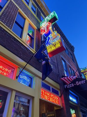 AJ's Good Time Bar by null