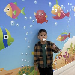 Fun Dental 4 Kids - Thumbs up!