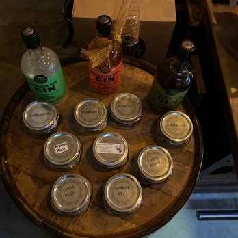 Knox Whiskey Works - Botanicals in gin - Distilleries Near Me - Knoxville, Tennessee