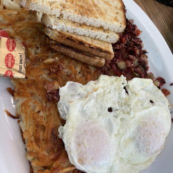 Brothers Cafe - Corned beef hash - portion is on the smaller side... - Cafes Near Me - San Mateo, California