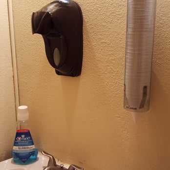 Currents Restaurant - Mouthwash in bathroom - Seafood Near Me - Tarpon Springs, Florida Currents Restaurant - Mouthwash in bathroom - Seafood Near Me - Tarpon Springs, Florida