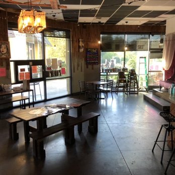 Rao Thai Eatery - Overview of the restaurant. Tables are social distanced. - Thai Near Me - Elk Grove, California Rao Thai Eatery - Overview of the restaurant. Tables are social distanced. - Thai Near Me - Elk Grove, California