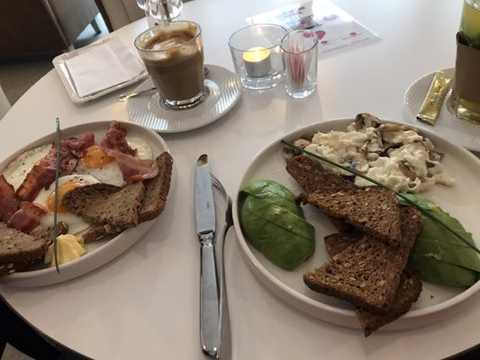 Cappuccino Grand Café - Mitte by null