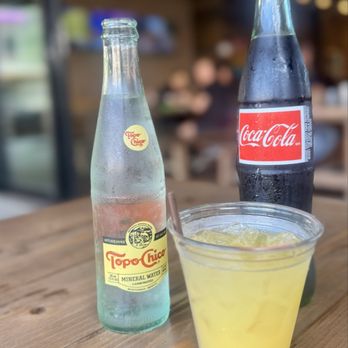Shoals Smokehouse - Open air patio - Smokehouse Near Me - Irving, Texas Shoals Smokehouse - Open air patio - Smokehouse Near Me - Irving, Texas
