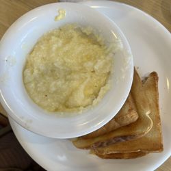 Huddle House - Cheese Grits and Toast