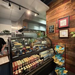 Houndstooth Kitchen & Eatery
