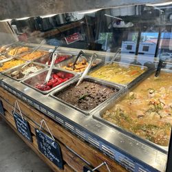 Nice selection of Filipino dishes.