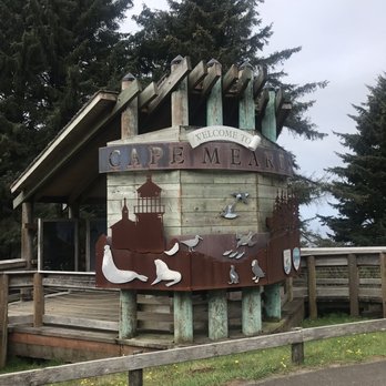 Cape Meares Lighthouse - Arrival kiosk at Cape Meade's. - Landmarks & Historical Buildings Near Me - Tillamook, Oregon