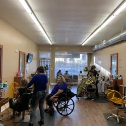 Triny & Tina Hair Styles - Accesibilidad para personas con sillas de ruedas