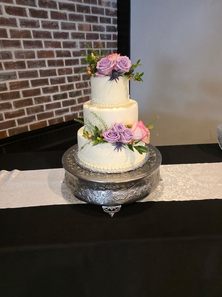 Sandy's Custom Cakes Logo