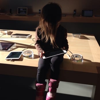 Apple Store - Calgary - Spending time with iPad mini - Computers Near Me - Calgary, Alberta Apple Store - Calgary - Spending time with iPad mini - Computers Near Me - Calgary, Alberta