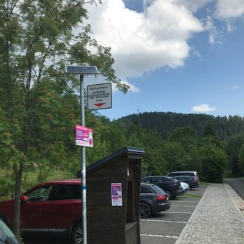 Parkplatz am Wasserfall - Parkplatz am Wasserfall parkovisko Auersbergkönig Wandergebiet turistická oblasť Eibenstock Sosa - Parking Near Me - Eibenstock, SN