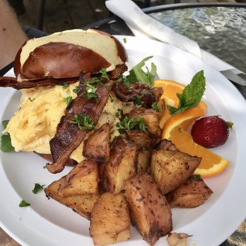 Wildflower Cafe - Breakfast & Brunch Near Me - Clearwater, Florida