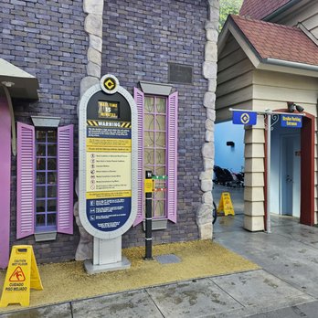 Despicable Me Minion Mayhem - Amusement Parks Near Me - Universal City, California