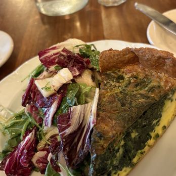 La Bonne Soupe - Spinach quiche - French Near Me - New York, New York La Bonne Soupe - Spinach quiche - French Near Me - New York, New York