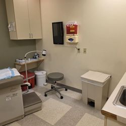 Broadway OB/GYN - Exam room. Pretty standard.
