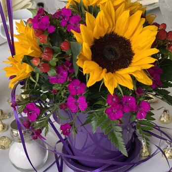 Tom's Greenhouses and Florist - Look at these magnificent sunflowers just perfect for my daughters bridal shower - Florists Near Me - Goshen, New York Tom's Greenhouses and Florist - Look at these magnificent sunflowers just perfect for my daughters bridal shower - Florists Near Me - Goshen, New York