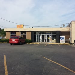 Golden Market - View from parking lot.