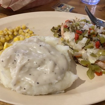 Bel Villa Family Dining - Smothered chicken, potato's and corn.  Canned corn.  Tasted good, not mushy.  Liked the gravy. - Steakhouses Near Me - Belleville, Kansas