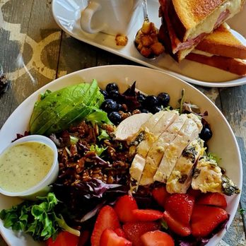 The BiG Cafe - Delicious soup, sandwich and salad! Amazingly fresh. - Cafes Near Me - Georgetown, Texas