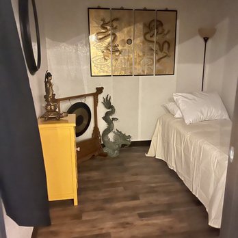 Zen Lab Acupuncture - Dragon treatment room - Acupuncture Near Me - Mesa, Arizona