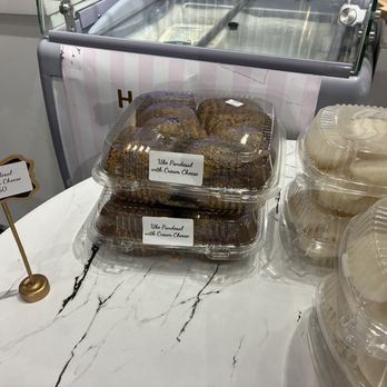 Ana's Sweet Creations - Ube Pandesal - Bakeries Near Me - Toronto, Ontario