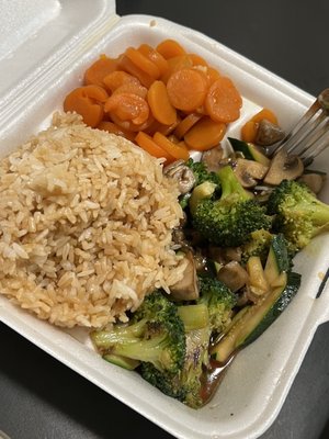 ライスオンライス Tokyo Express, 3375 Cloverleaf Pkwy, Kannapolis, NC 28083