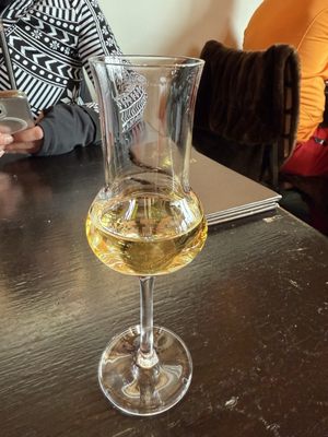 Alpino Vino by null