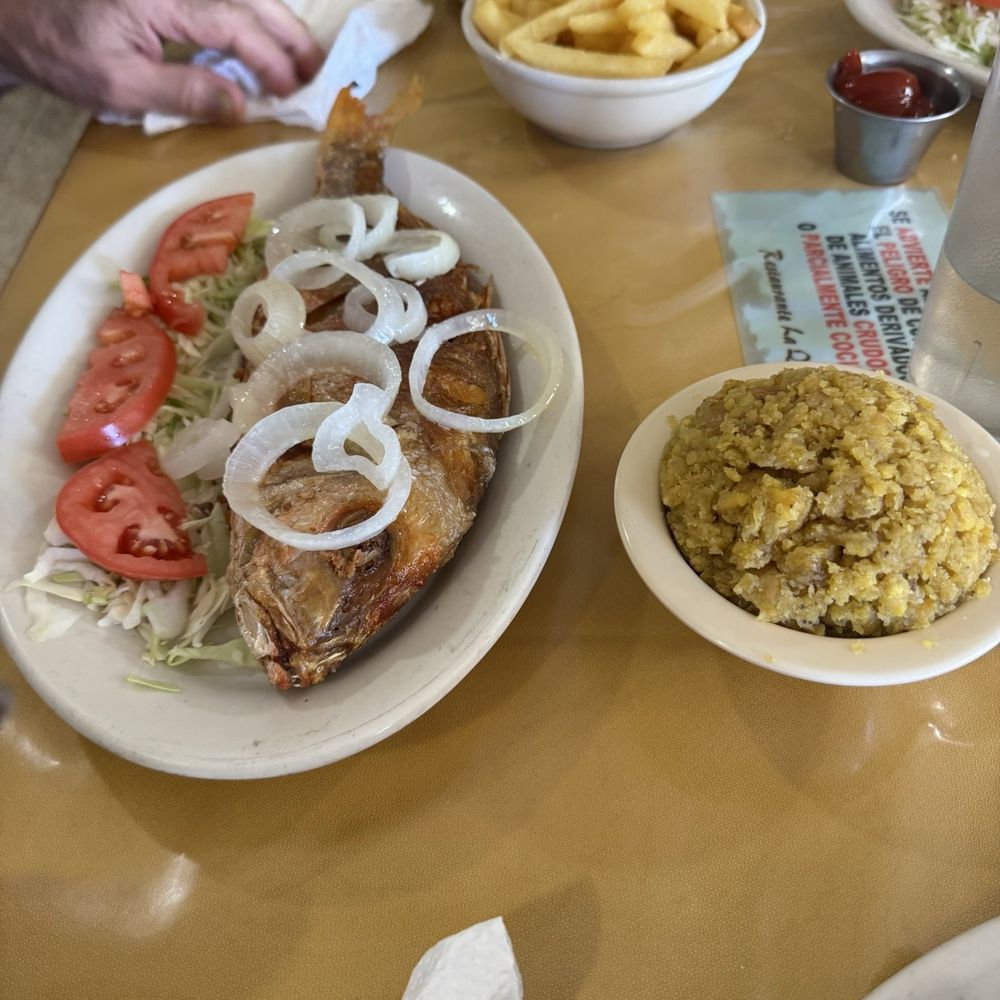 Restaurante La Quebrada - Seafood Near Me - Quebradillas, Puerto Rico Restaurante La Quebrada - Seafood Near Me - Quebradillas, Puerto Rico