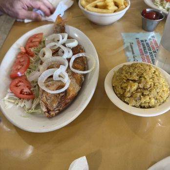 Restaurante La Quebrada - Seafood Near Me - Quebradillas, Puerto Rico