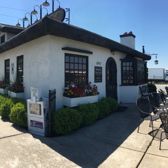 Cottage Cafe - Outdoor seating - Breakfast & Brunch Near Me - Spokane Valley, Washington