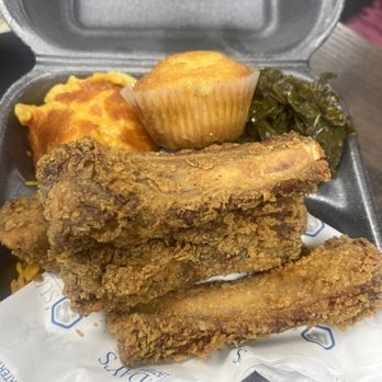 Sundays Eatery - Fried pork ribs - Soul Food Near Me - Miami Gardens, Florida