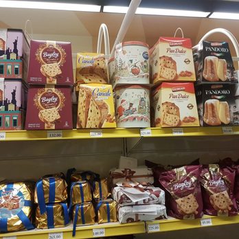 Diki - Variedad de pan dulces en Navidad - Chocolatiers & Shops Near Me - Buenos Aires, C