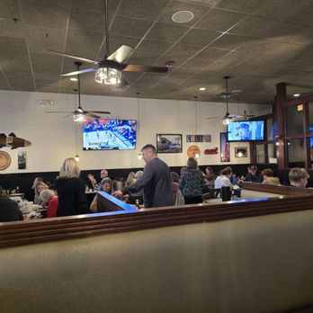 Hebron Grille - Interior - American Near Me - Hebron, Kentucky