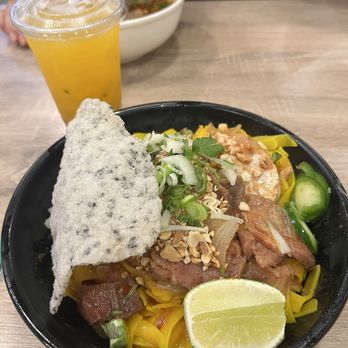 Hue Restaurant - Mi Quang & passion fruit drink - Vietnamese Near Me - San Jose, California Hue Restaurant - Mi Quang & passion fruit drink - Vietnamese Near Me - San Jose, California