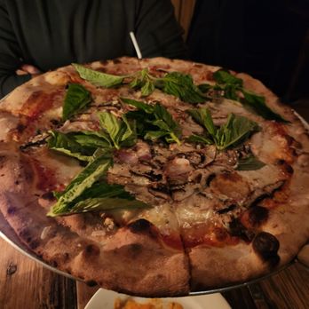 Lucali - Pizza Near Me - Brooklyn, New York