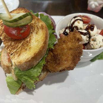 The Wheelhouse - Chicken sandwich - New American Near Me - Saint Petersburg, Florida The Wheelhouse - Chicken sandwich - New American Near Me - Saint Petersburg, Florida
