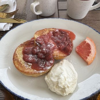 Hot Tin Roof - Croissant French Toast - Seafood Near Me - Key West, Florida