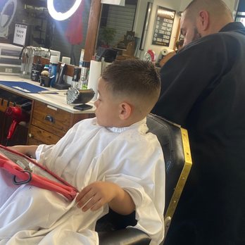 Berto's Barbershop - Barbers Near Me - Inglewood, California Berto's Barbershop - Barbers Near Me - Inglewood, California