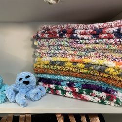 That's Adorable! - Lily's Crafty Corner provides us with unique crocheted gift items.