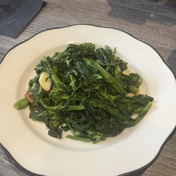 Valentina's Ristorante - Broccoli Rabe - Wine Bars Near Me - Mount Vernon, New York