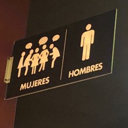 Las Fabulosas Papas - Love the restroom sign.