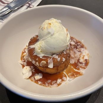North Italia - Seasonal Butter Cake - Pizza Near Me - Houston, Texas North Italia - Seasonal Butter Cake - Pizza Near Me - Houston, Texas