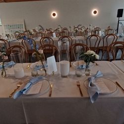 Floral by The Grand Lady Place settings by Lily Grace Catering
